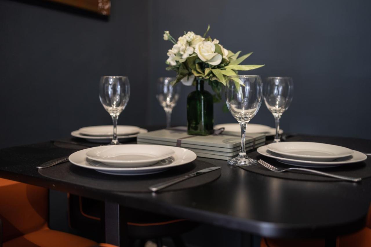 Boutique Family Apartment In Celebrity Village. Barnt Green Exterior foto
